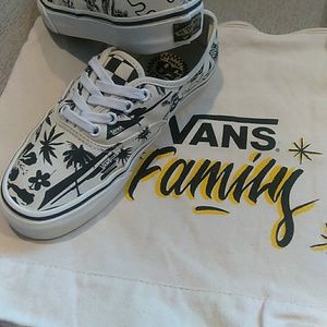 vans family free shoes